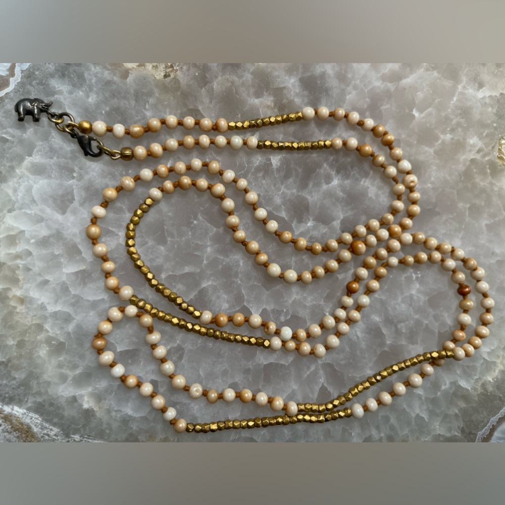 Vintage Banana Republic beaded necklace 48”
